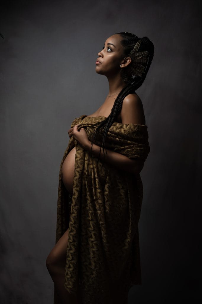 grossesse studio metisse